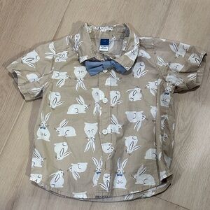 Old Navy Beige Bunny Print Kids Shirt with removable Bow Tie 2T